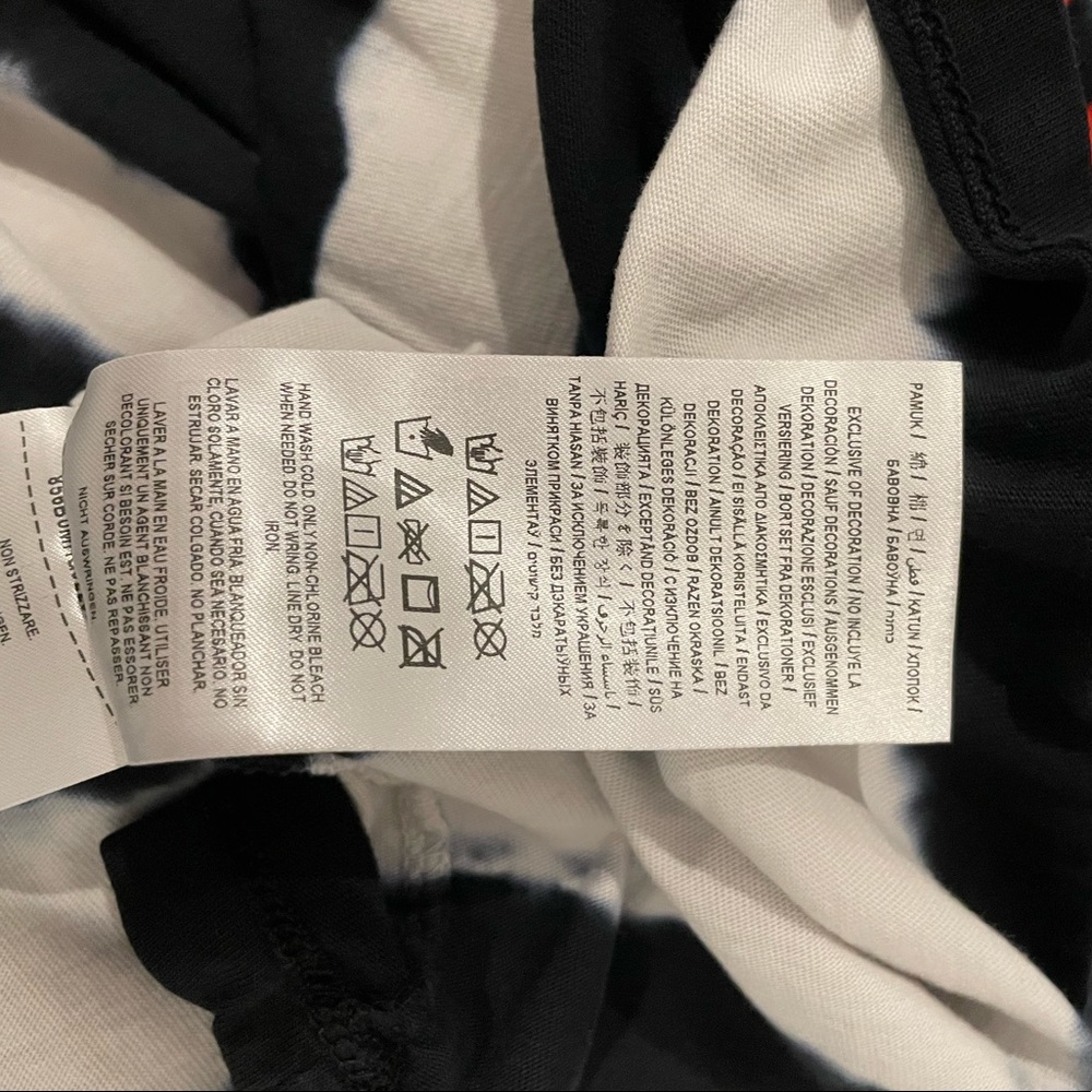 Men’s Guess Black and White Shirt - Picture 5 of 5